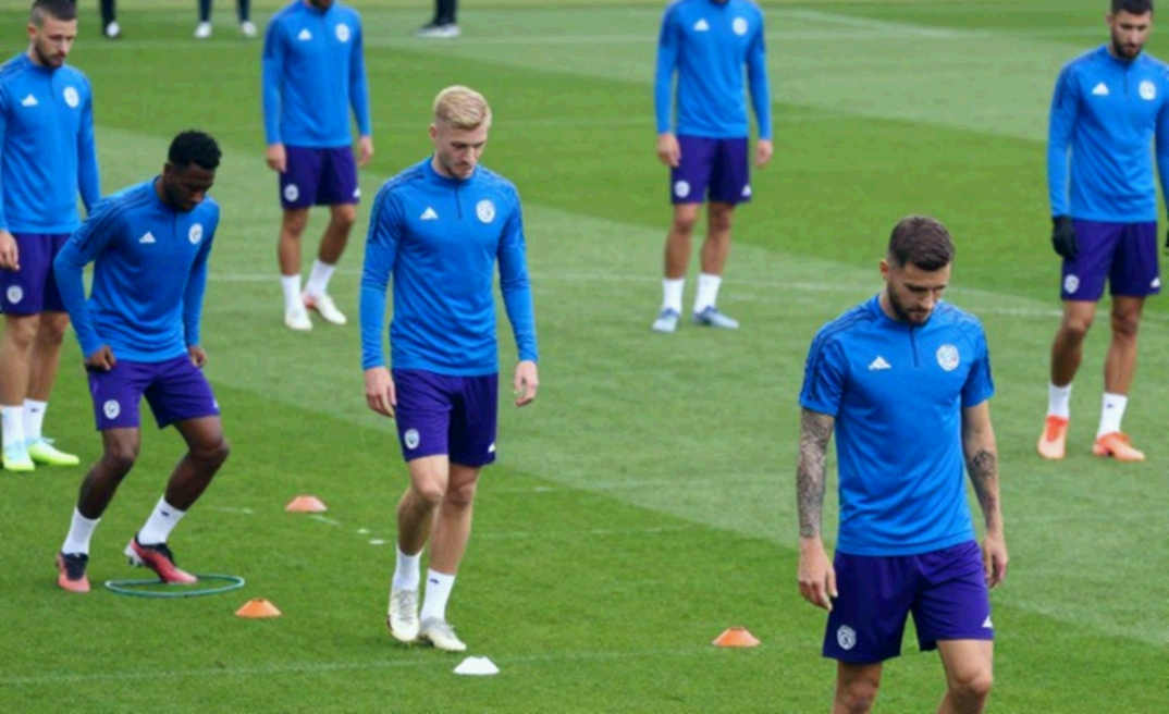 Việt Nam thua Uzbekistan 0-2 ở ASIAD 2026: Đinh Hồng Vinh, 51 cú dứt điểm và khoảng trống sau phút 35